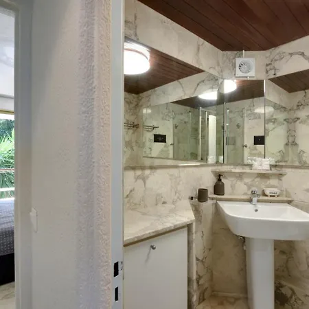 Kavouri Flat